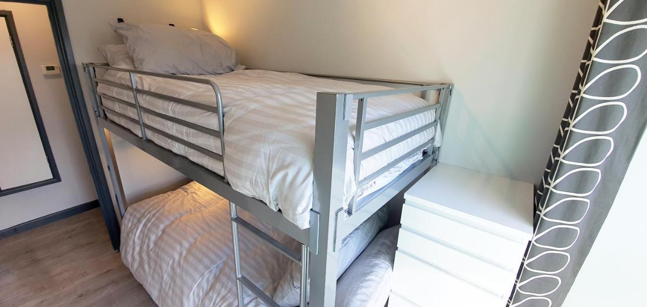 Cheddar Village Apartment Ngoại thất bức ảnh